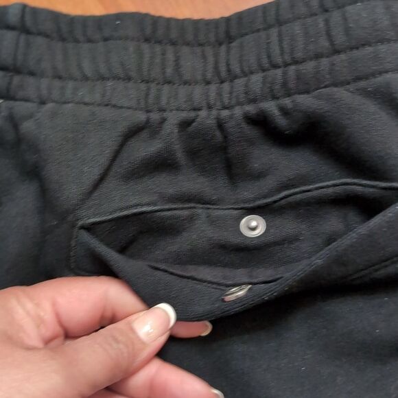 Chalk Line Killer Klowns From Outer Space Black Knit Graphic Shorts Sz L - Picture 10 of 10